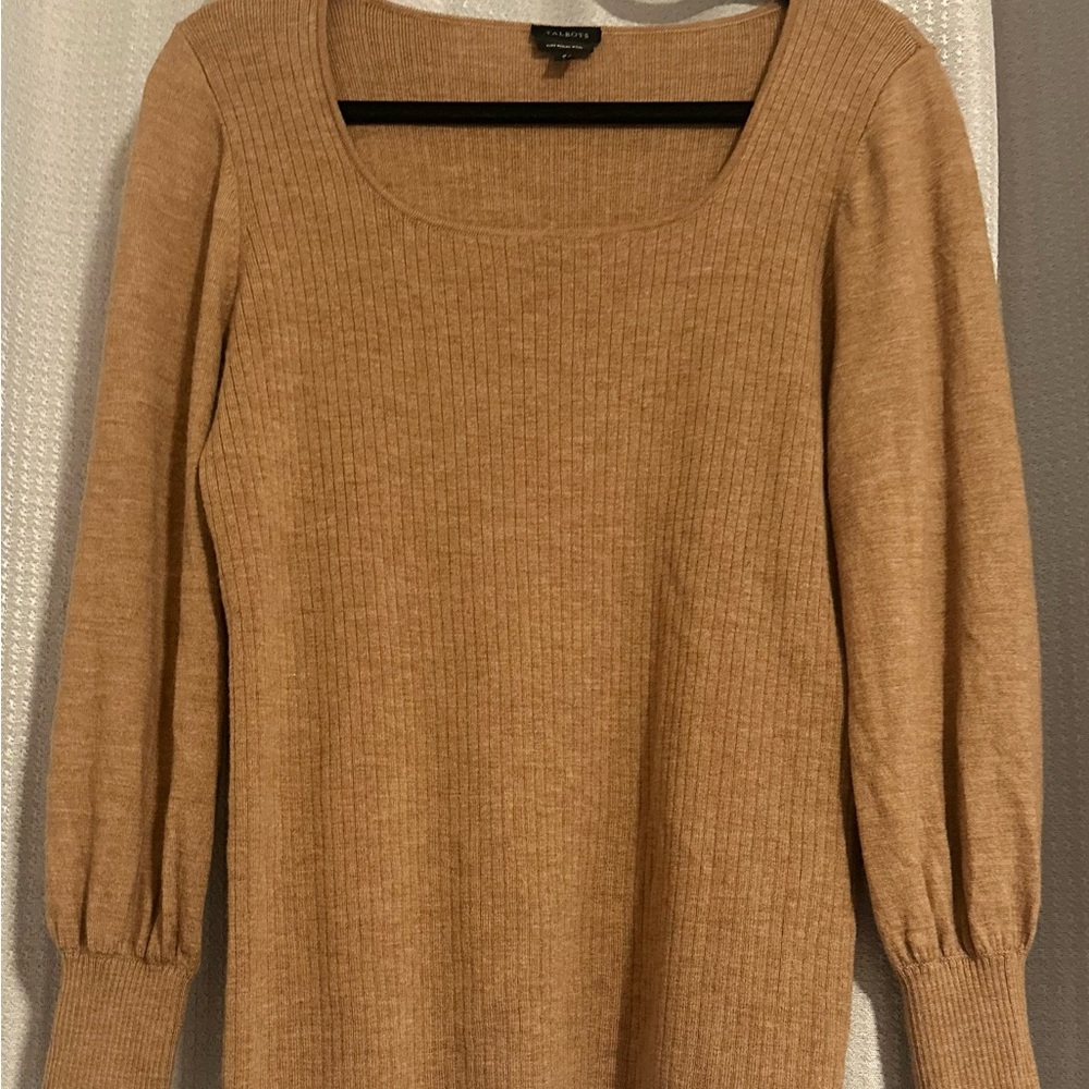 NWOT TALBOTS Merino Wool Blend Merino Square Neck
Classic Winter Cozy Sweater M.